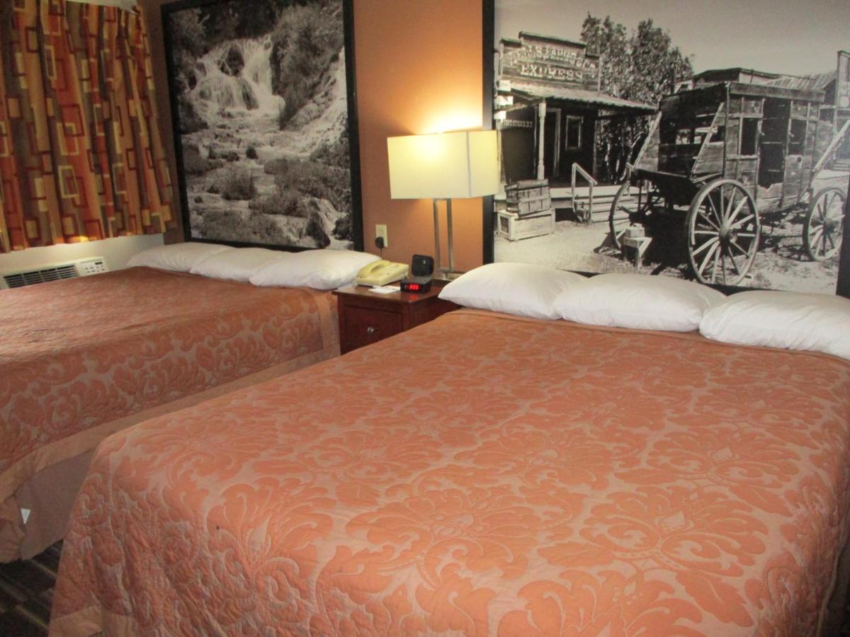 Super 8 By Wyndham Madison Hotel Ngoại thất bức ảnh