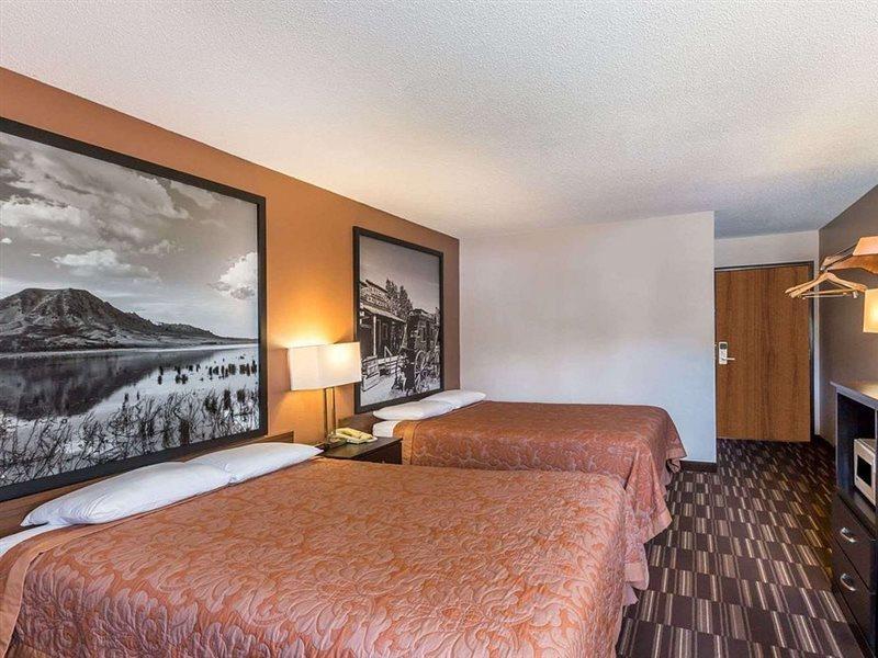 Super 8 By Wyndham Madison Hotel Ngoại thất bức ảnh